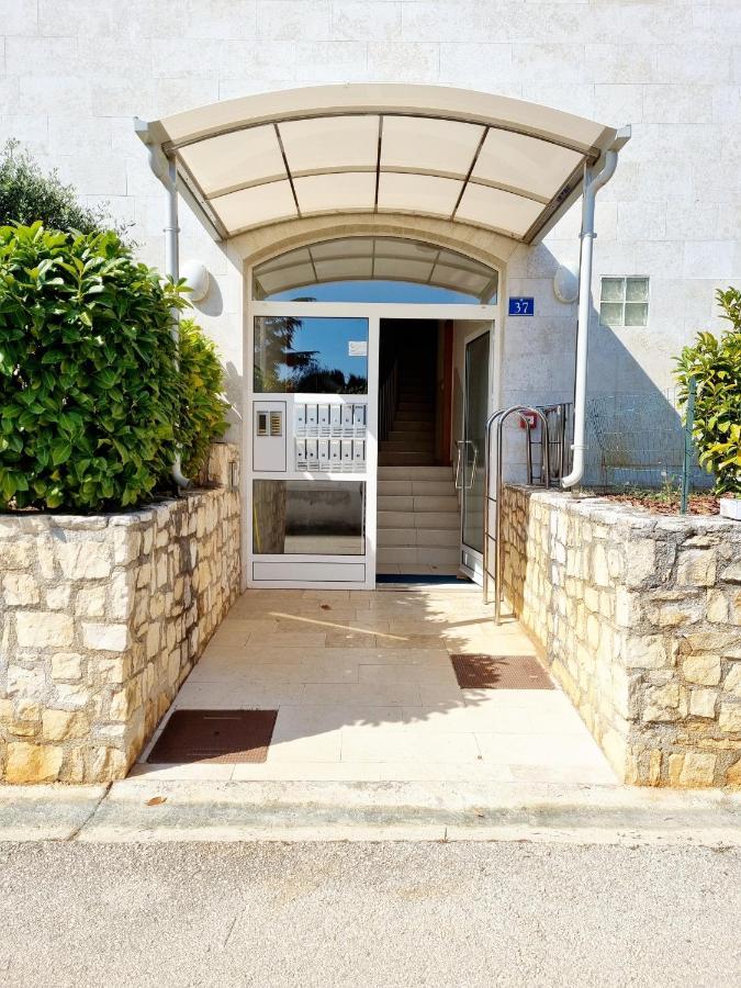 Sea View App Mirta Appartement Umag Buitenkant foto